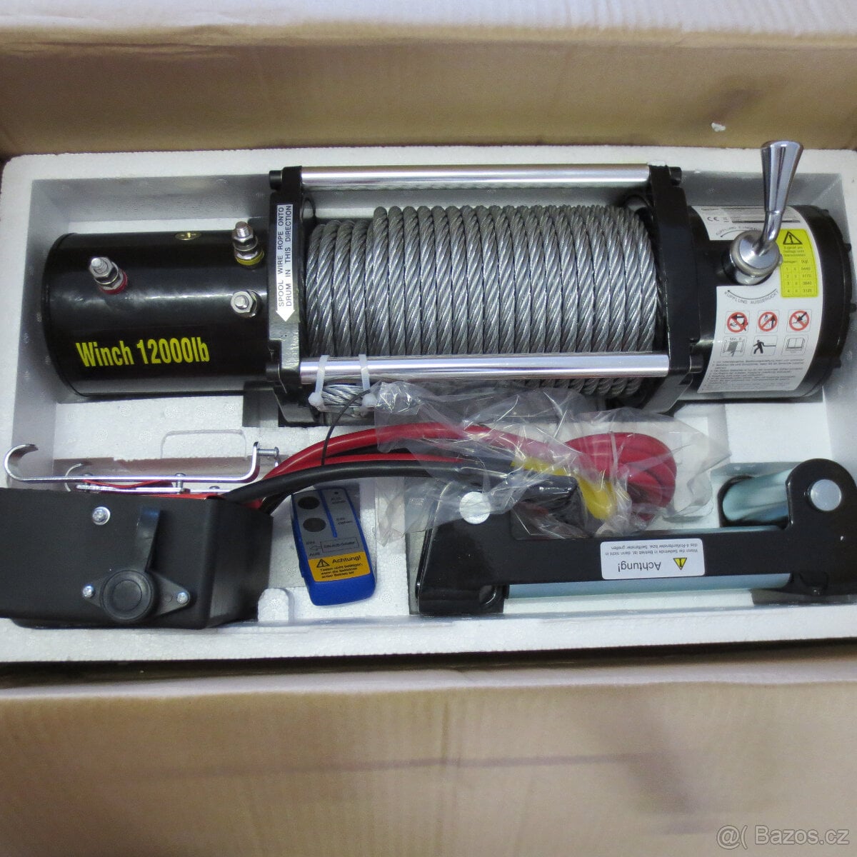 Offroad elektrický naviják 12V 5440 kg