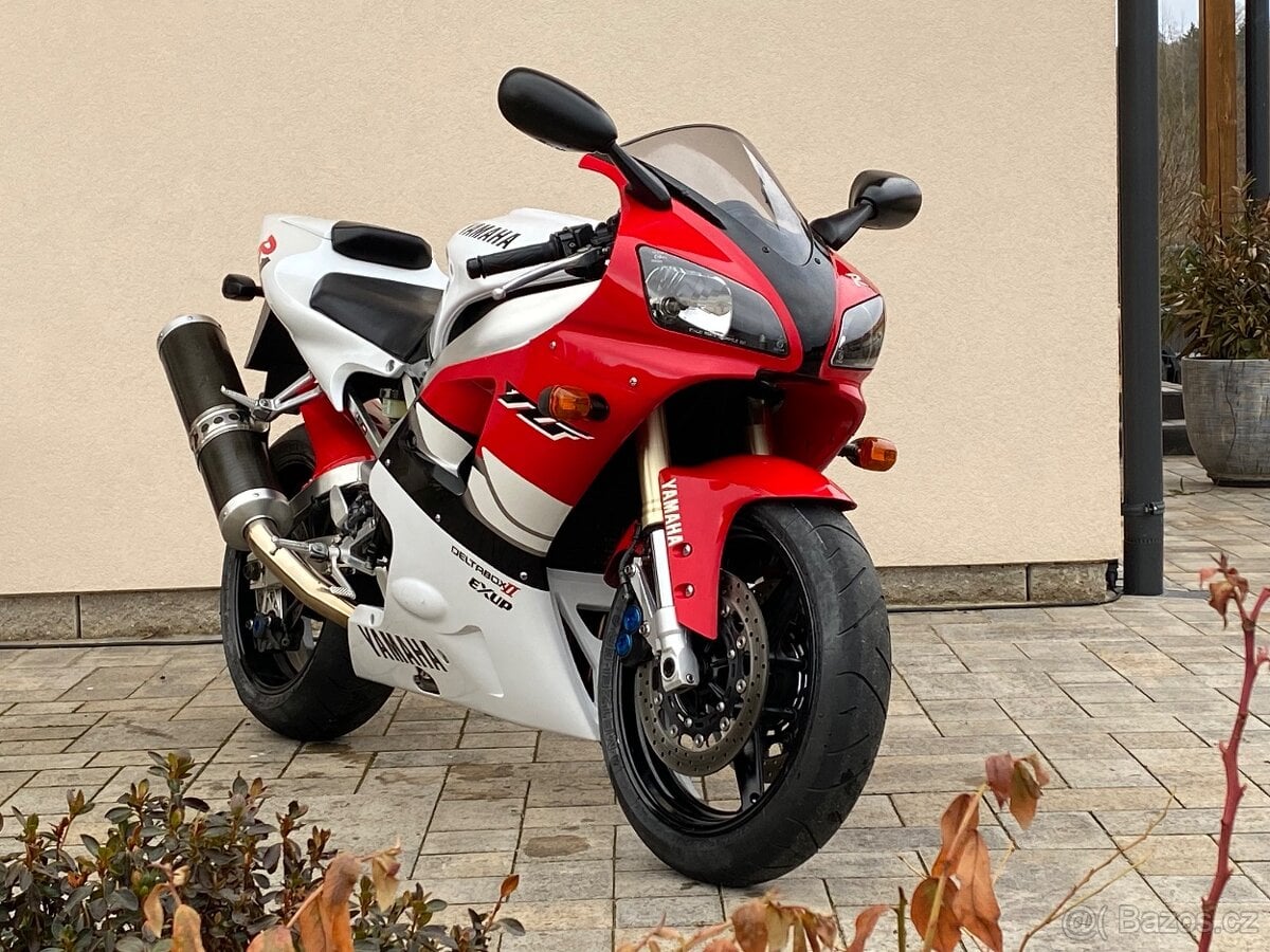 Yamaha R1