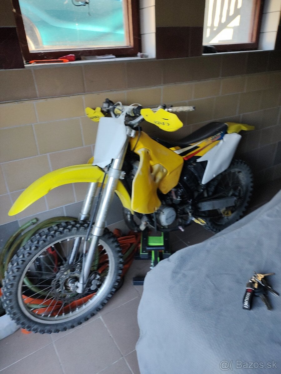 Suzuki RM 125