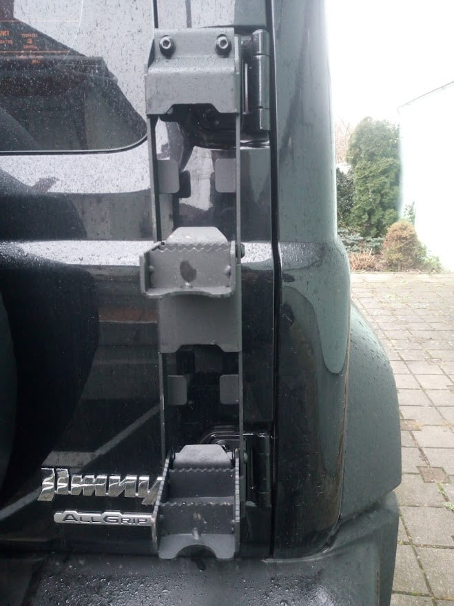 Jimny rebrík na zadné dvere