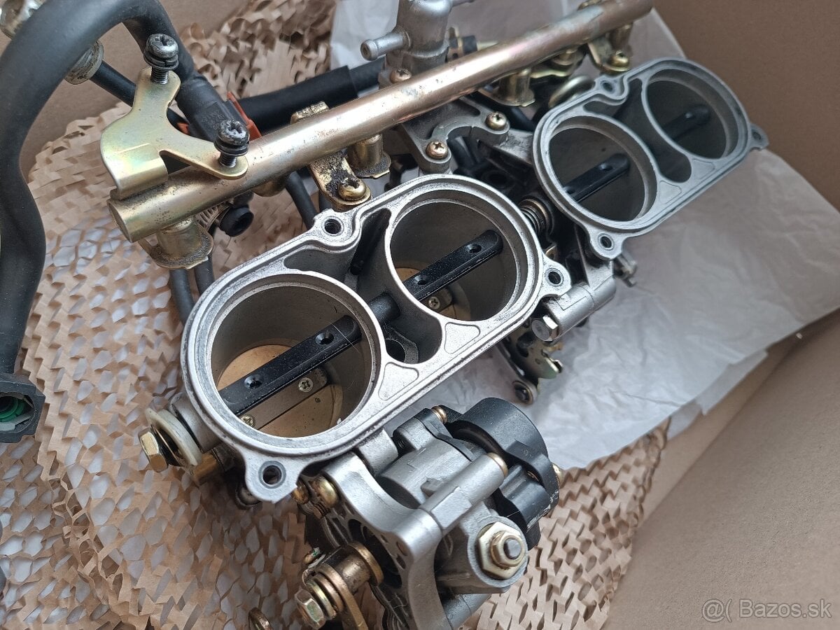 YAMAHA  R1 2006 Vstrekovacia rampa