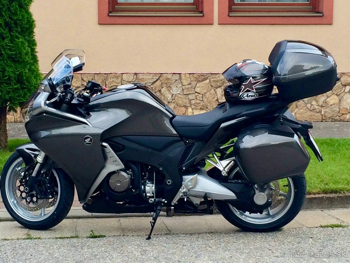 HONDA VFR 1200F