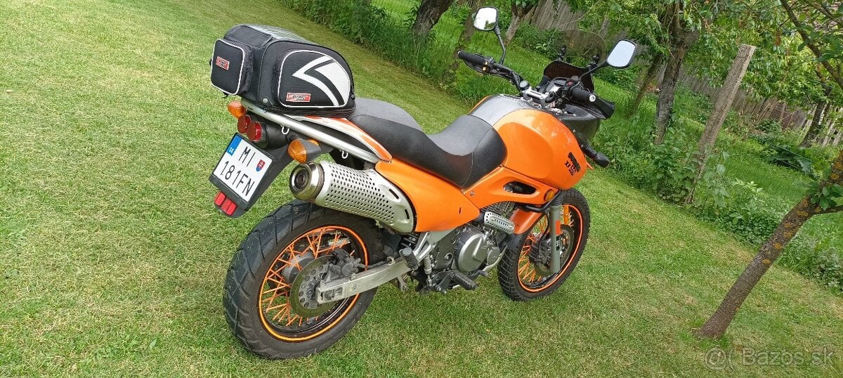 Suzuki xf 650 Freewind