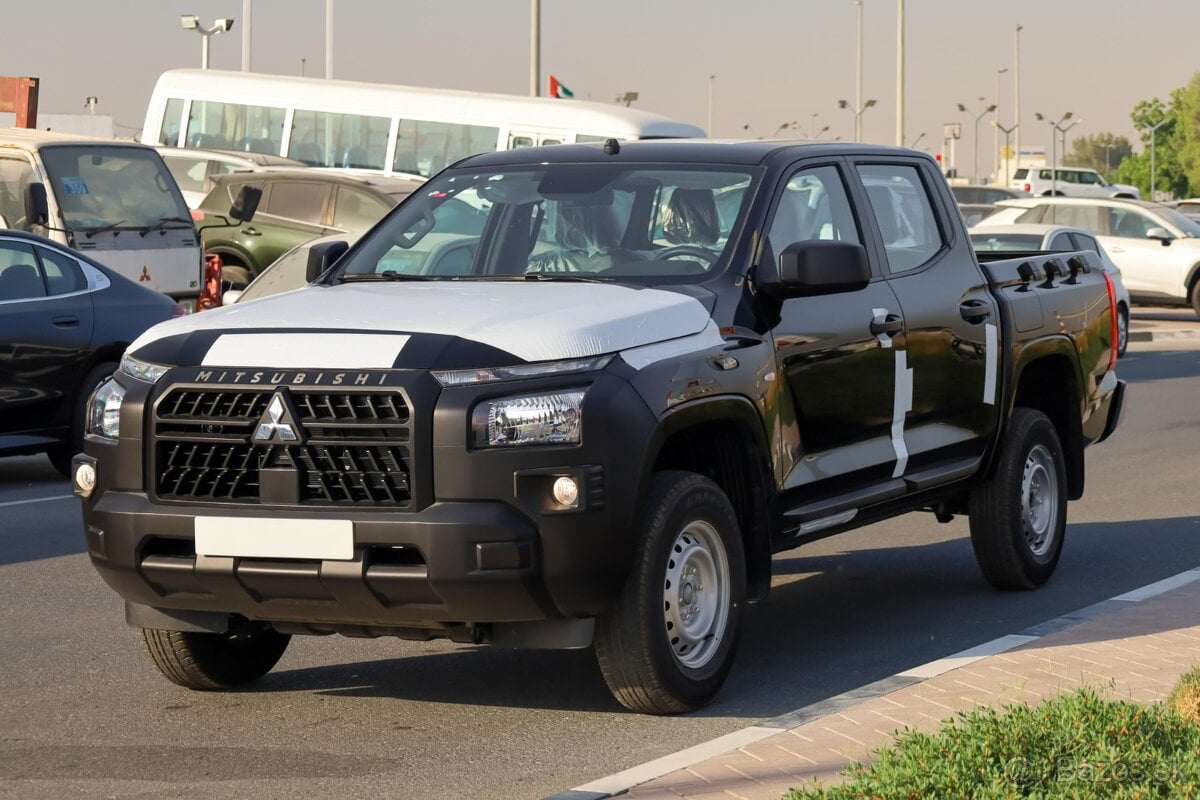 2025 Mitsubishi L200 2,4 benzin manual Predvadzacka DPH