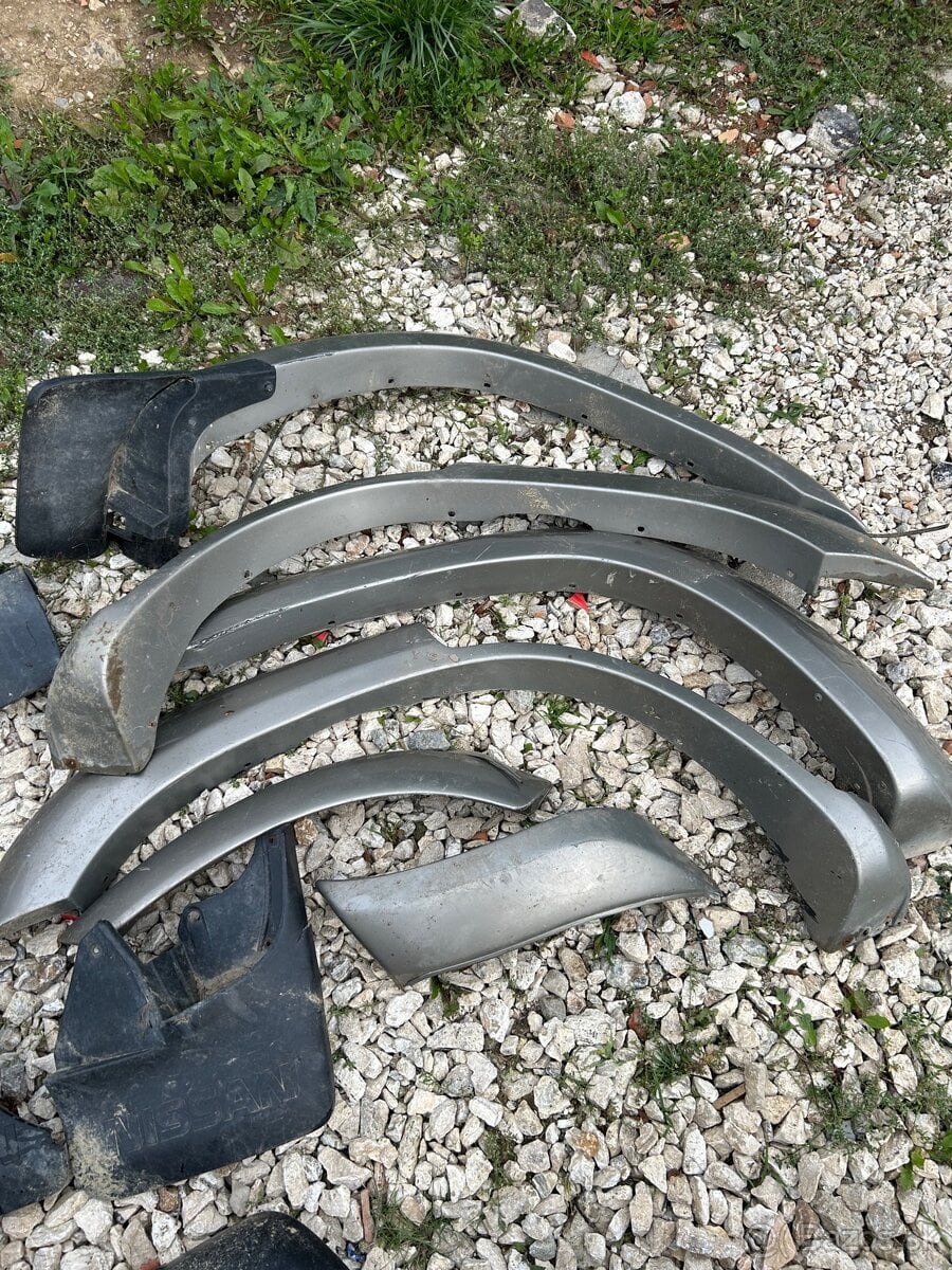 Rozširovacie plasty nissan patrol y61