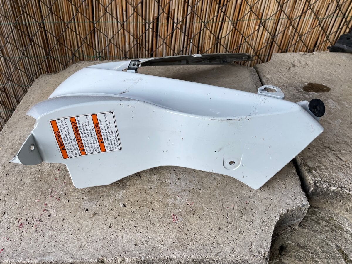 Ľavá strana kapotáže Suzuki GSX-R 1000 K7 K8