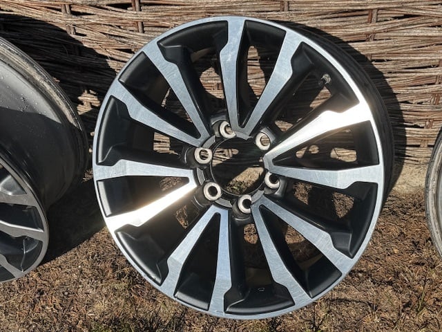 Sada 19" diskov na Land Cruiser 150