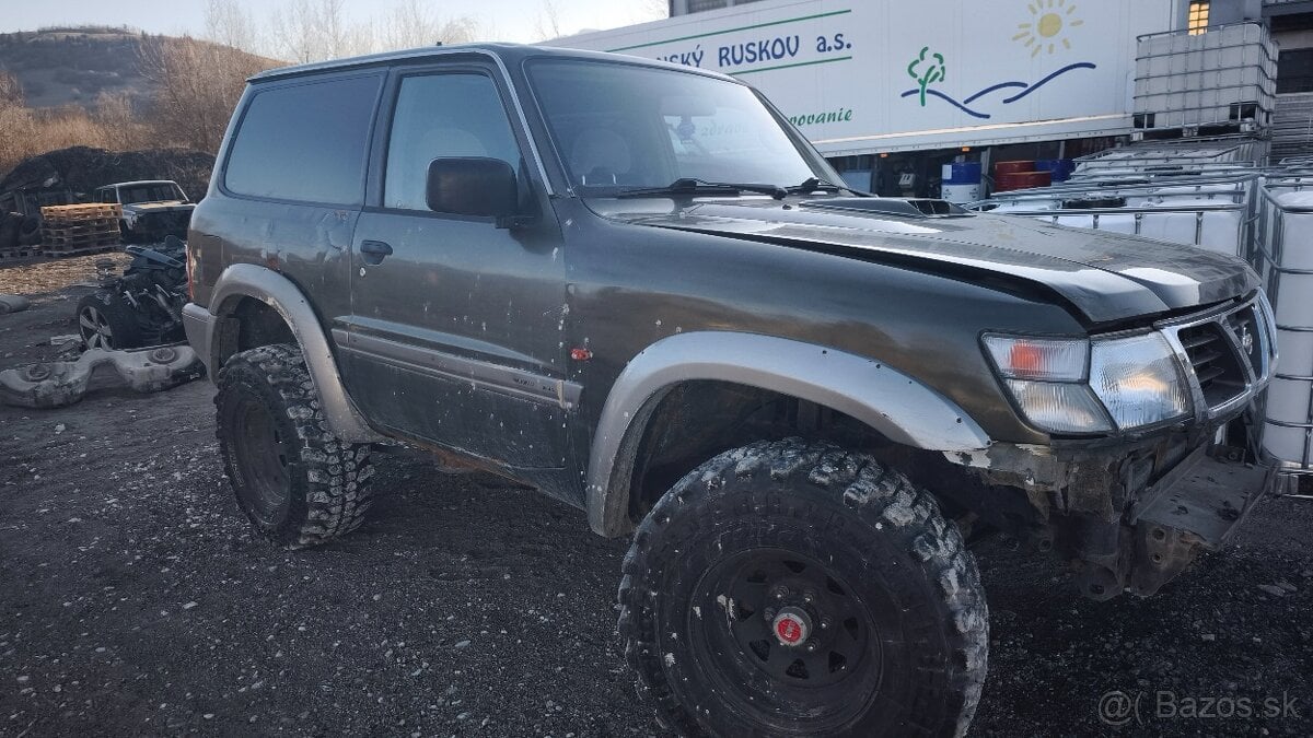 Rozpredám na náhradné diely Nissan patrol y61 2.8td motor up