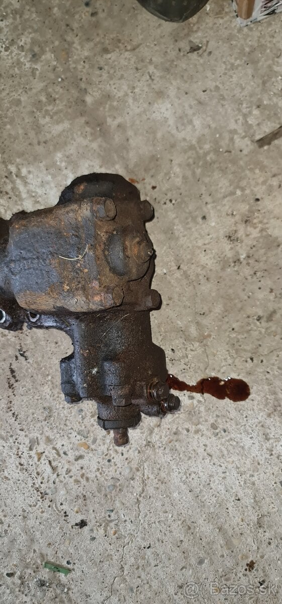 Domček riadenia Nissan Patrol Y60