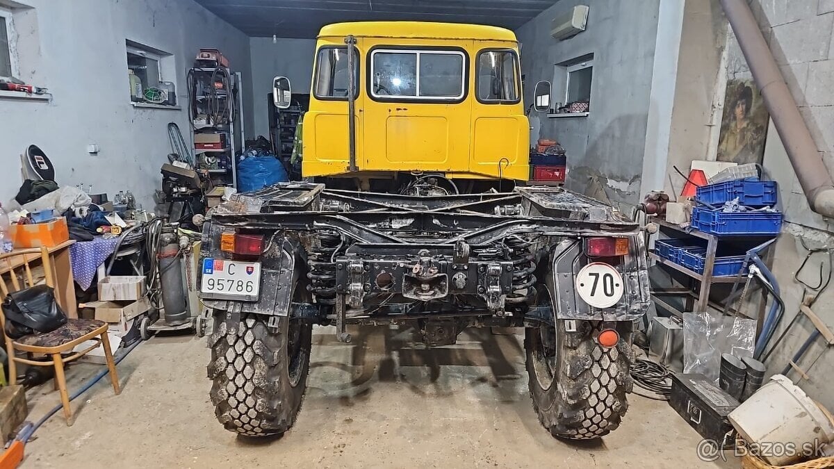 Predám Mercedes Unimog 406