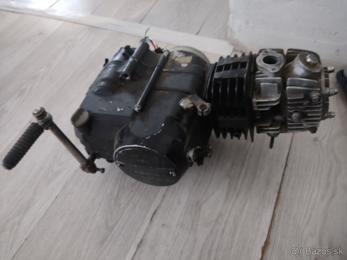 Predám motor 125 pitbike za 90e