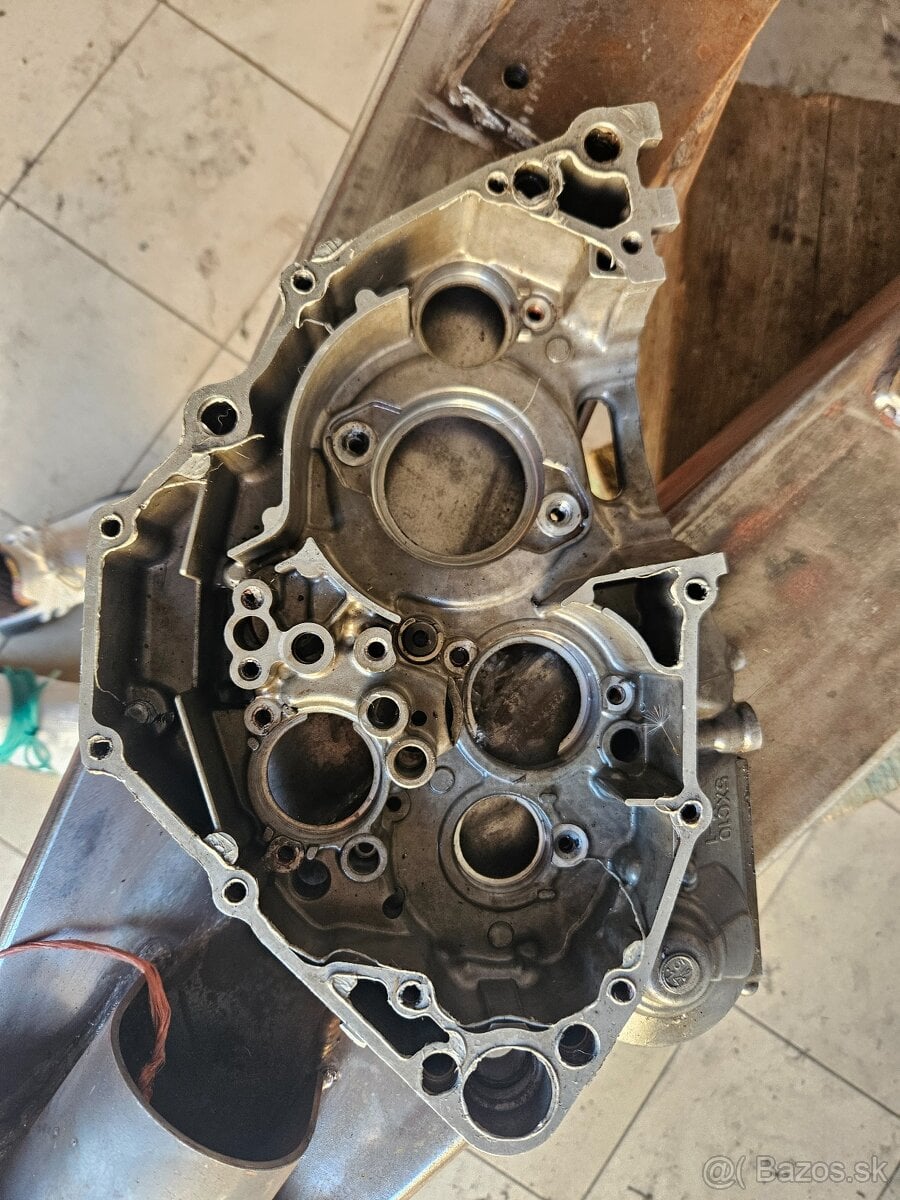 Yamaha yz250f 2006 - 2009 pravý blok motora