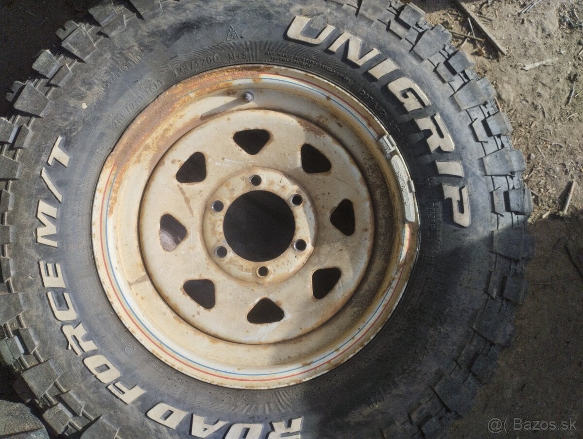 Predám terénne pneu 265/75R16