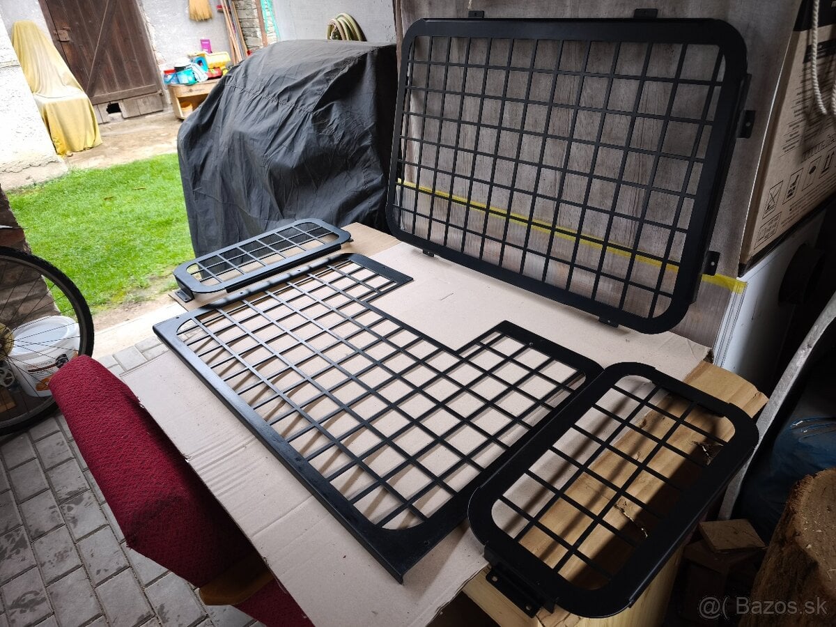 Kryty zadných dverí MP Defender