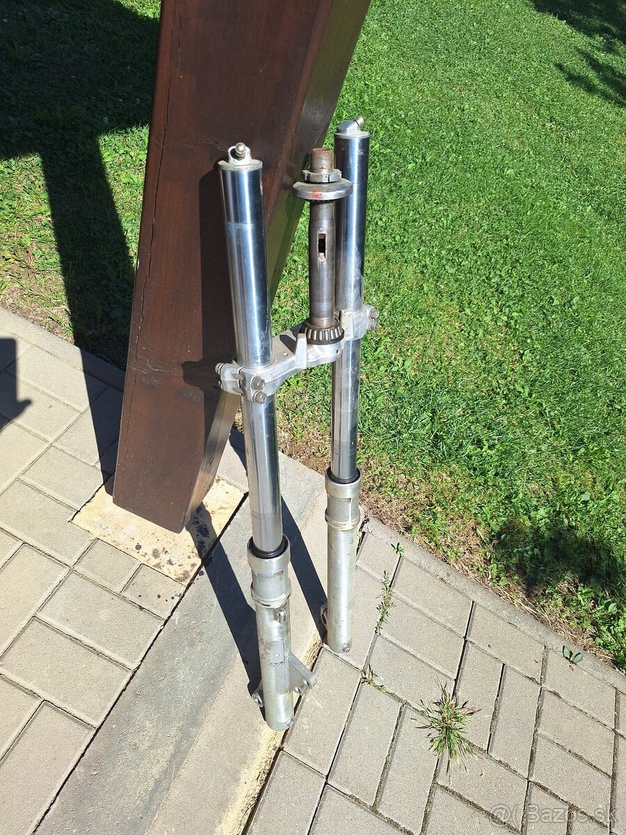 Predné tlmiče Yamaha XT 600.