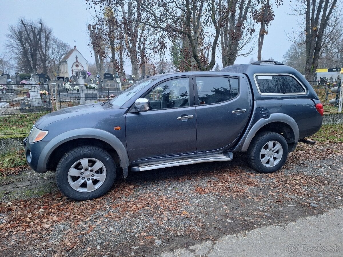 MITSUBISHI L200 4X4 NOVÁ STK EK 2027 KLÍMA ŤAŽNÉ
