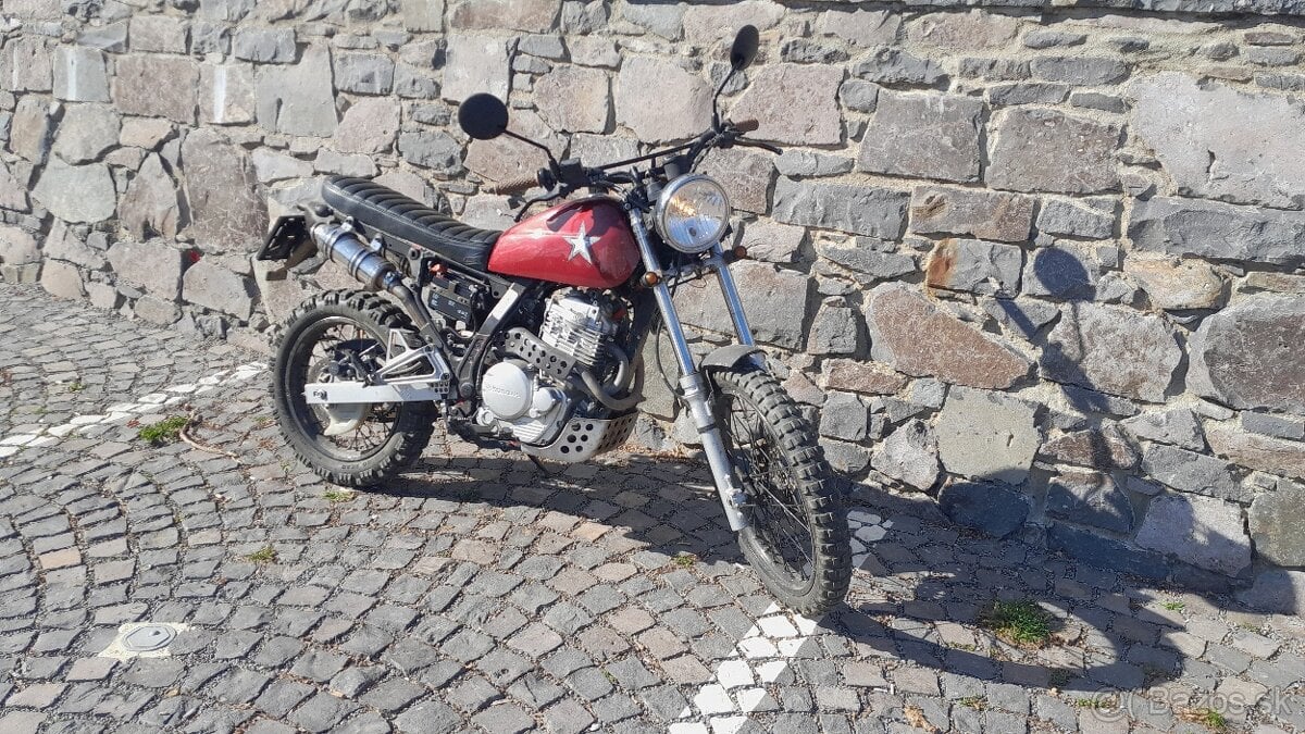 Predam Hondu dominator 650 scrambler