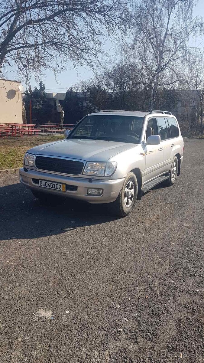 Toyota Land cruiser LC 100