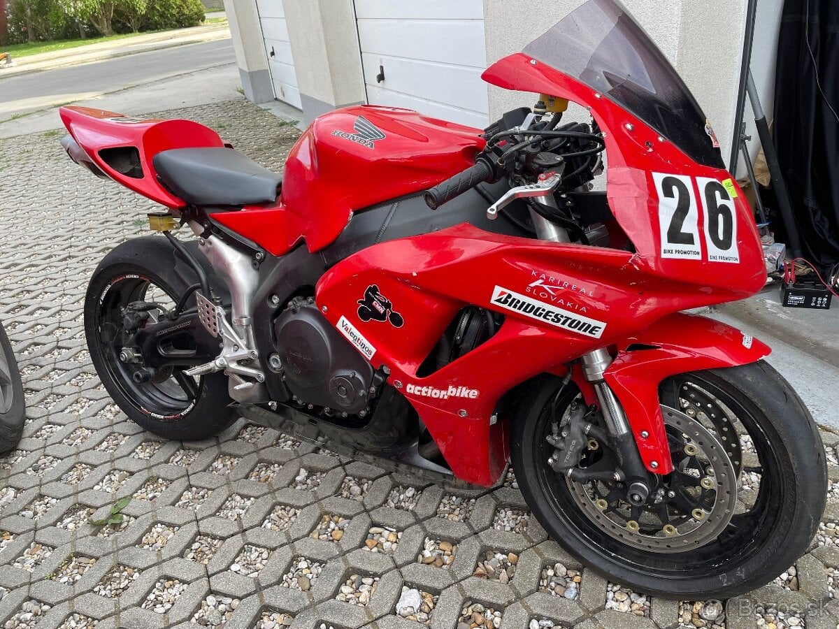 Honda CBR1000RR na OKRUH
