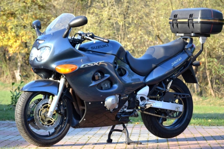 Suzuki GsxF Gsx-F 750  1999