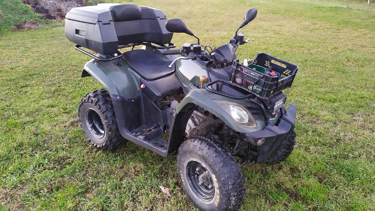 Predám štvorkolku Kymco MXU 300