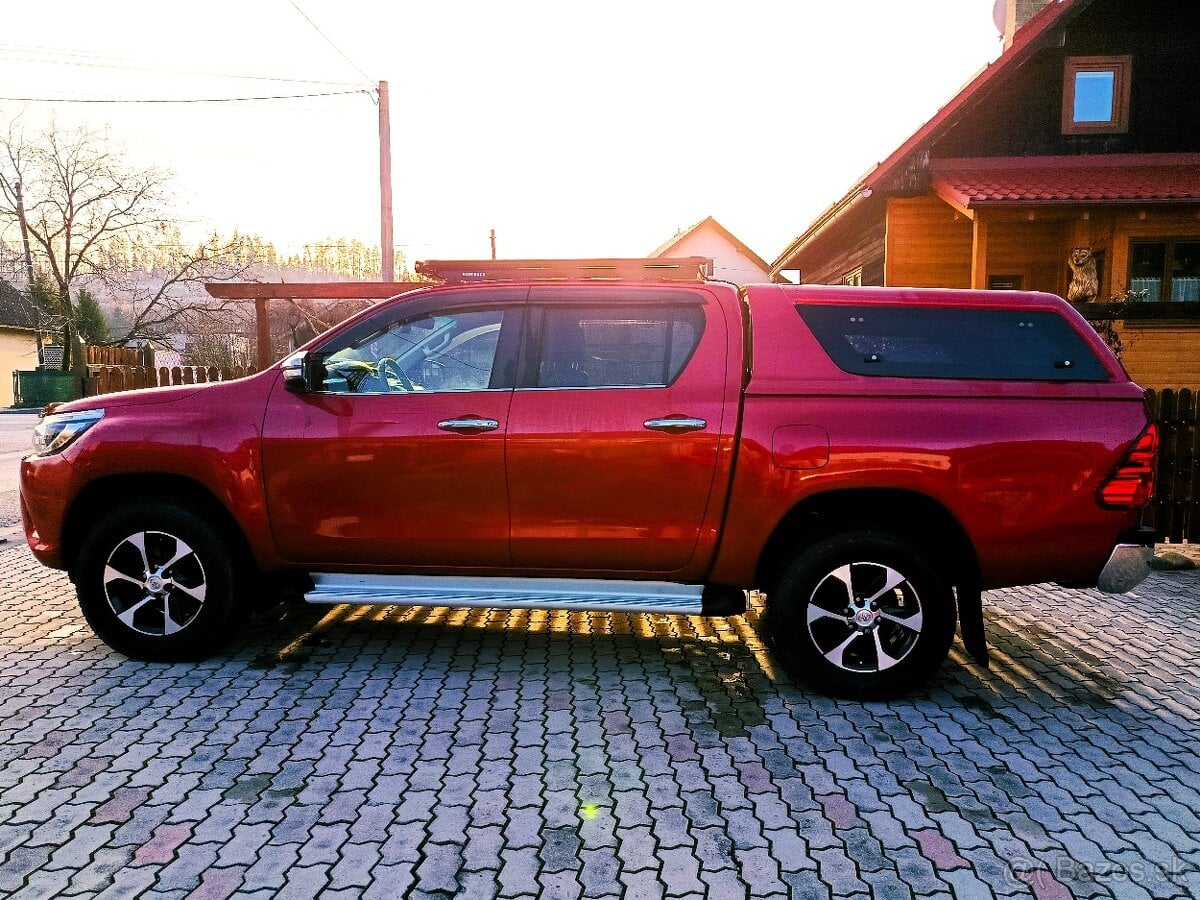 Toyota Hilux 2,4