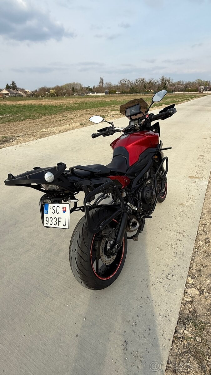 Prodám Yamaha mt 09 tracer r.v 2015