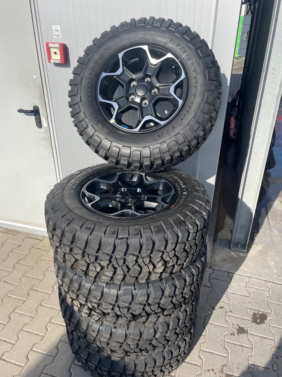 Jeep Wrangler r17 BF Goodrich 255/75 r17