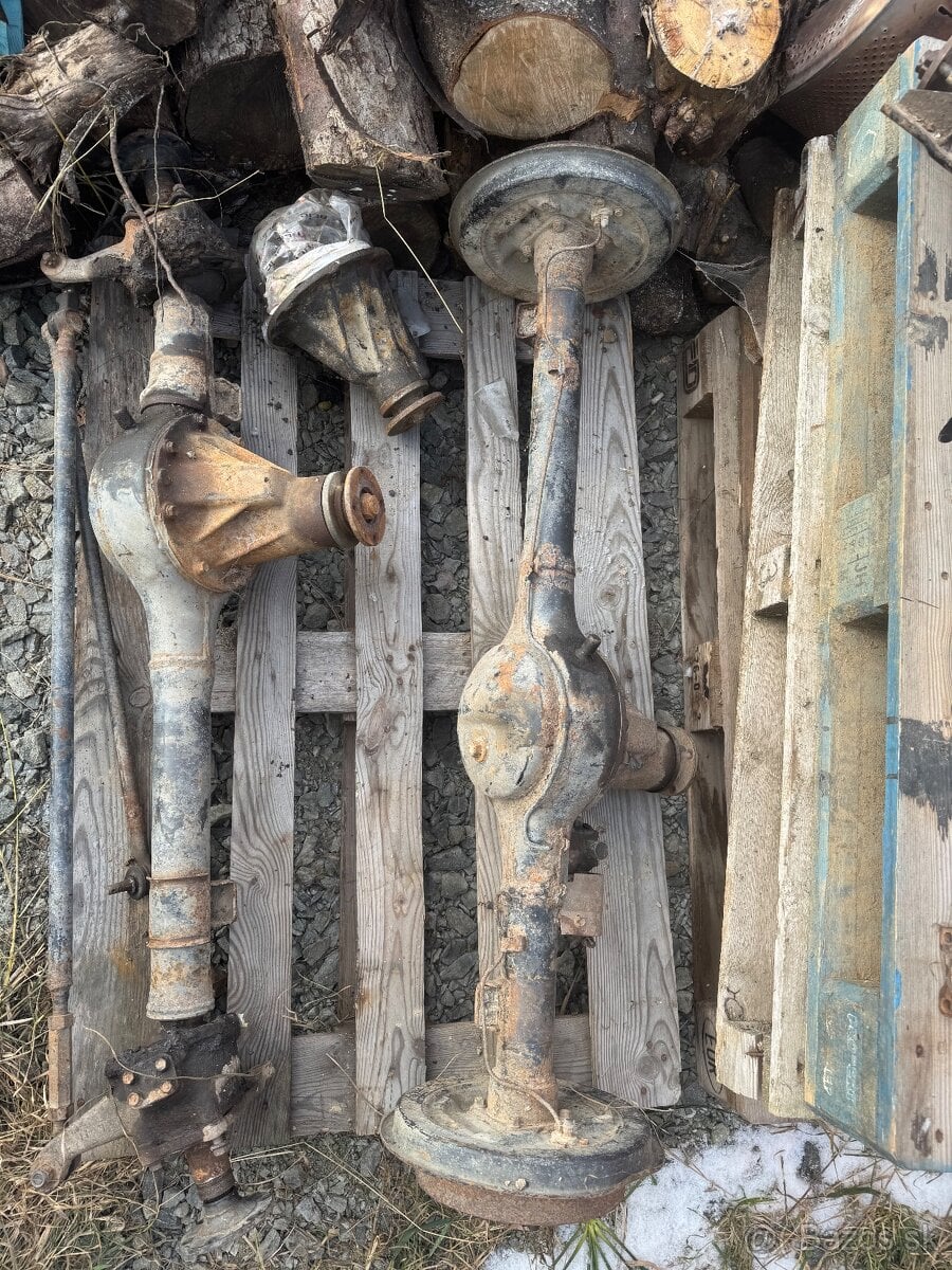 Suzuki samurai predna naprava