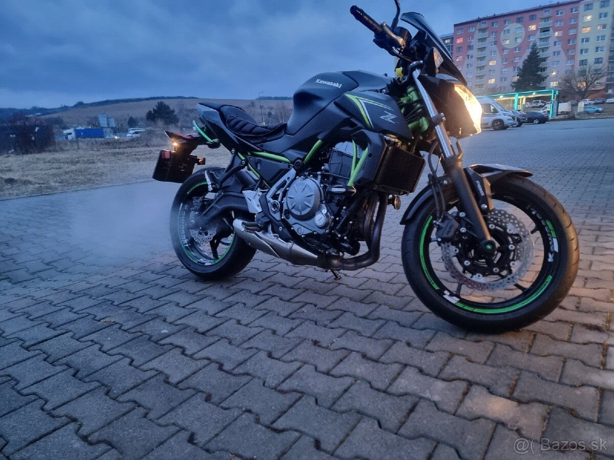 KAWASAKI Z650 REZERVOVANÁ