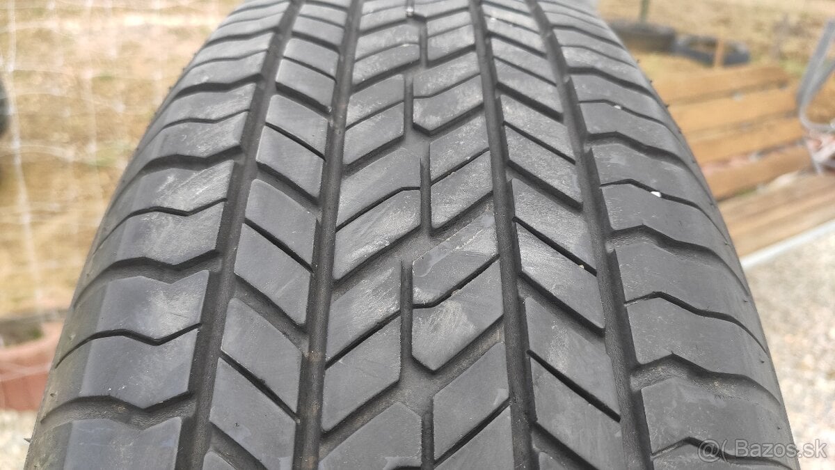 215/70 R16 suv Yokohama Geolandar G033