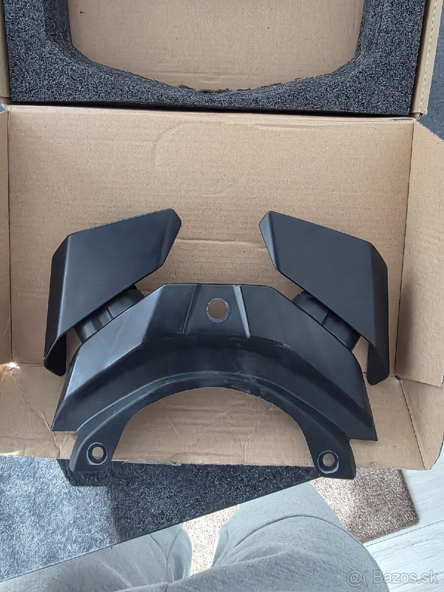 Yamaha MT1O  zadní spoiler