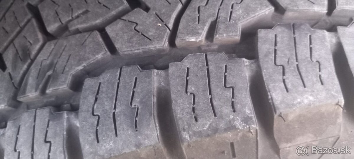 215/60/R17 96H OFFROAD DO TERENU