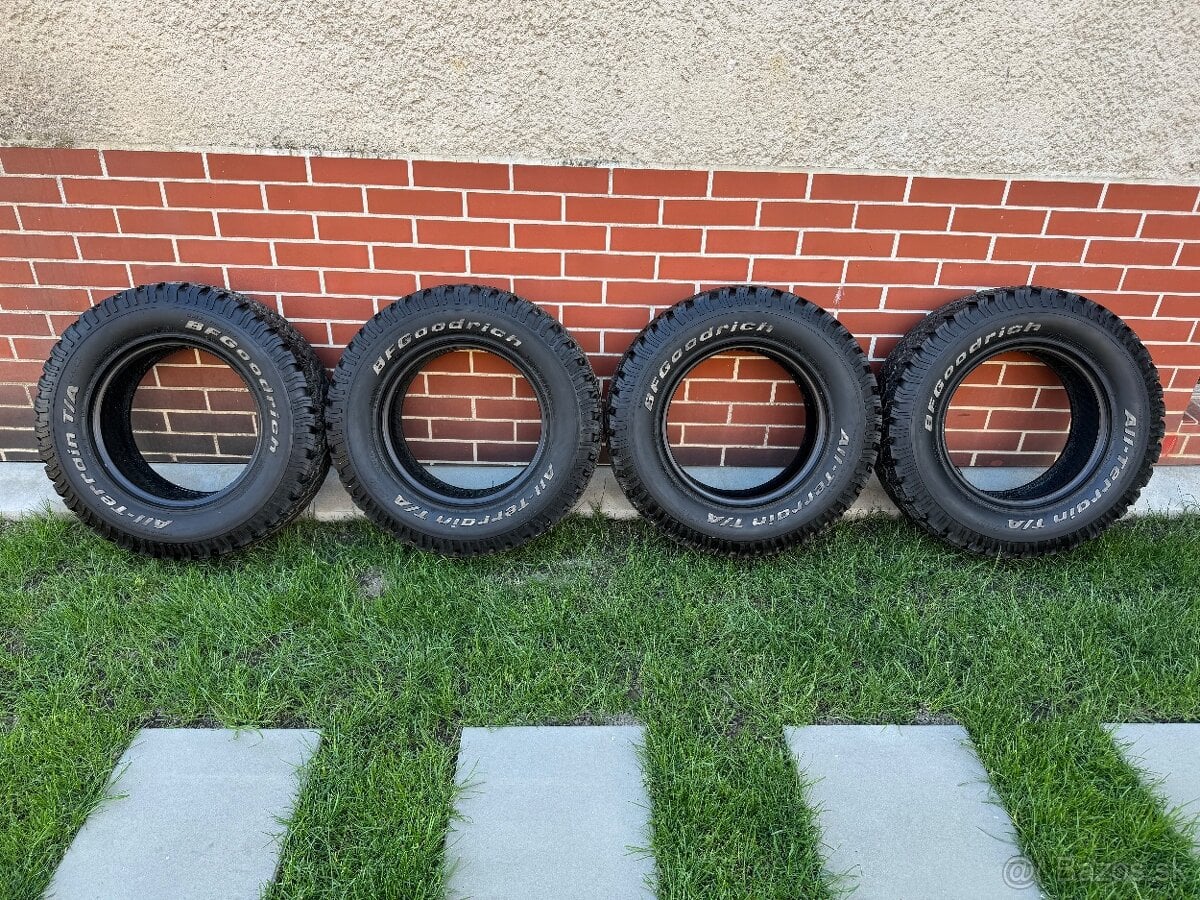 Predám offroad pneu 245/70 r16 245/70/16 4x4 R16 SUV M+S Pre