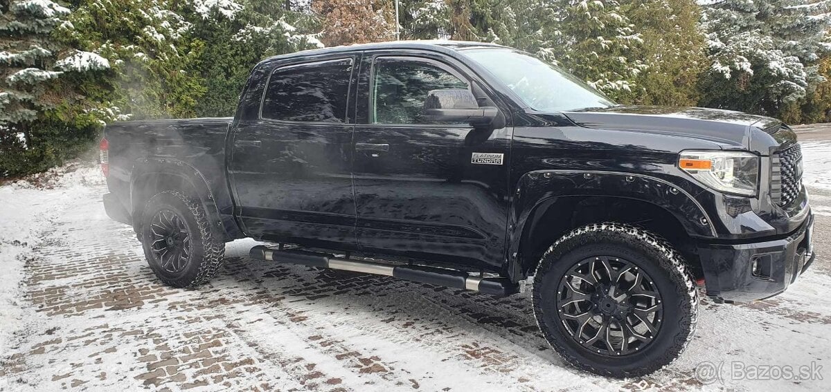 Toyota TUNDRA 5.7 Hemi 8 valec 2020 Full Platinum
