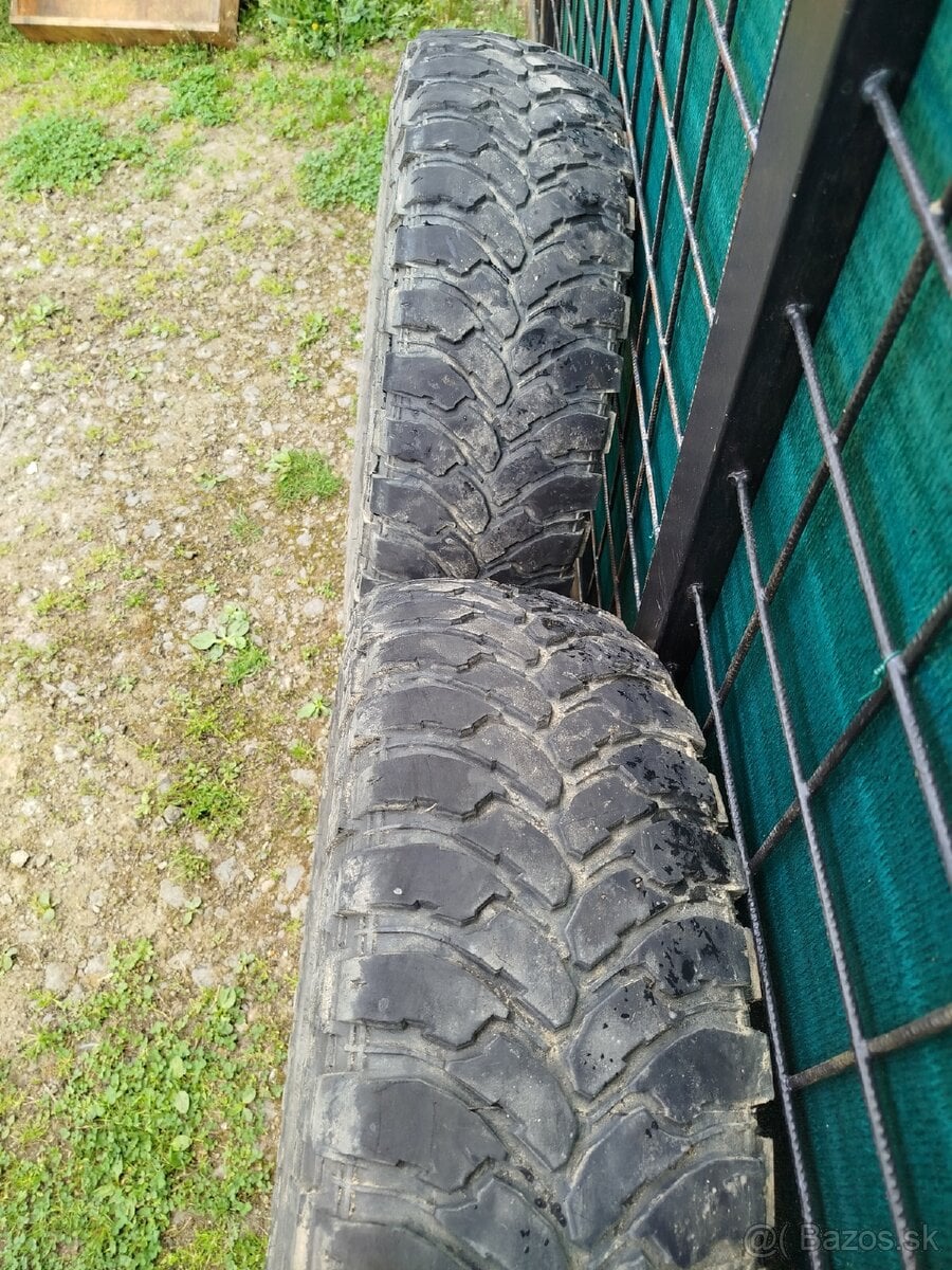 Pneu 225/75 R16