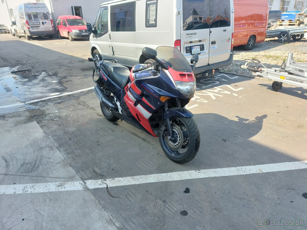 Honda CBR 1000F