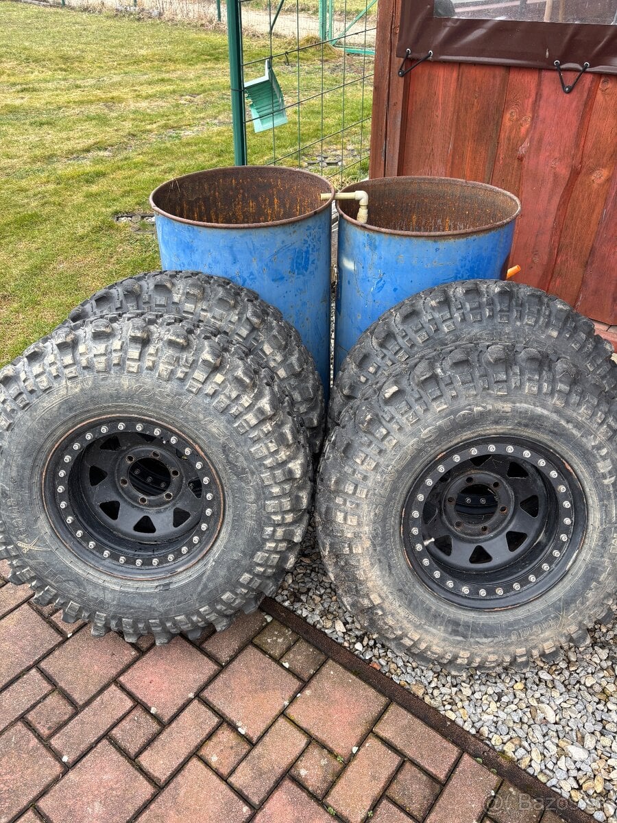 Silverstone 35x10,5 R16 na Beadlock diskoch 6x139,7