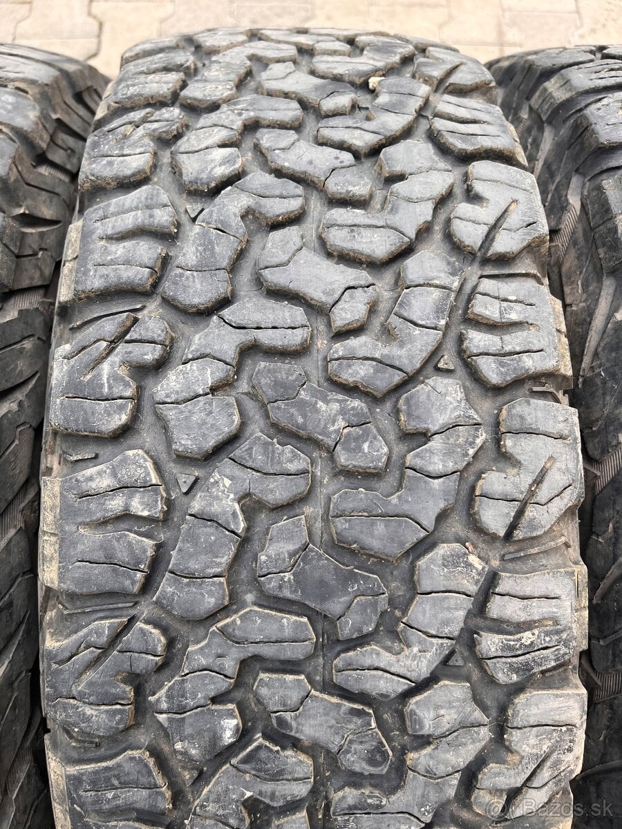 245/65R17 BFGoodrich All-Terrain t/a zimne