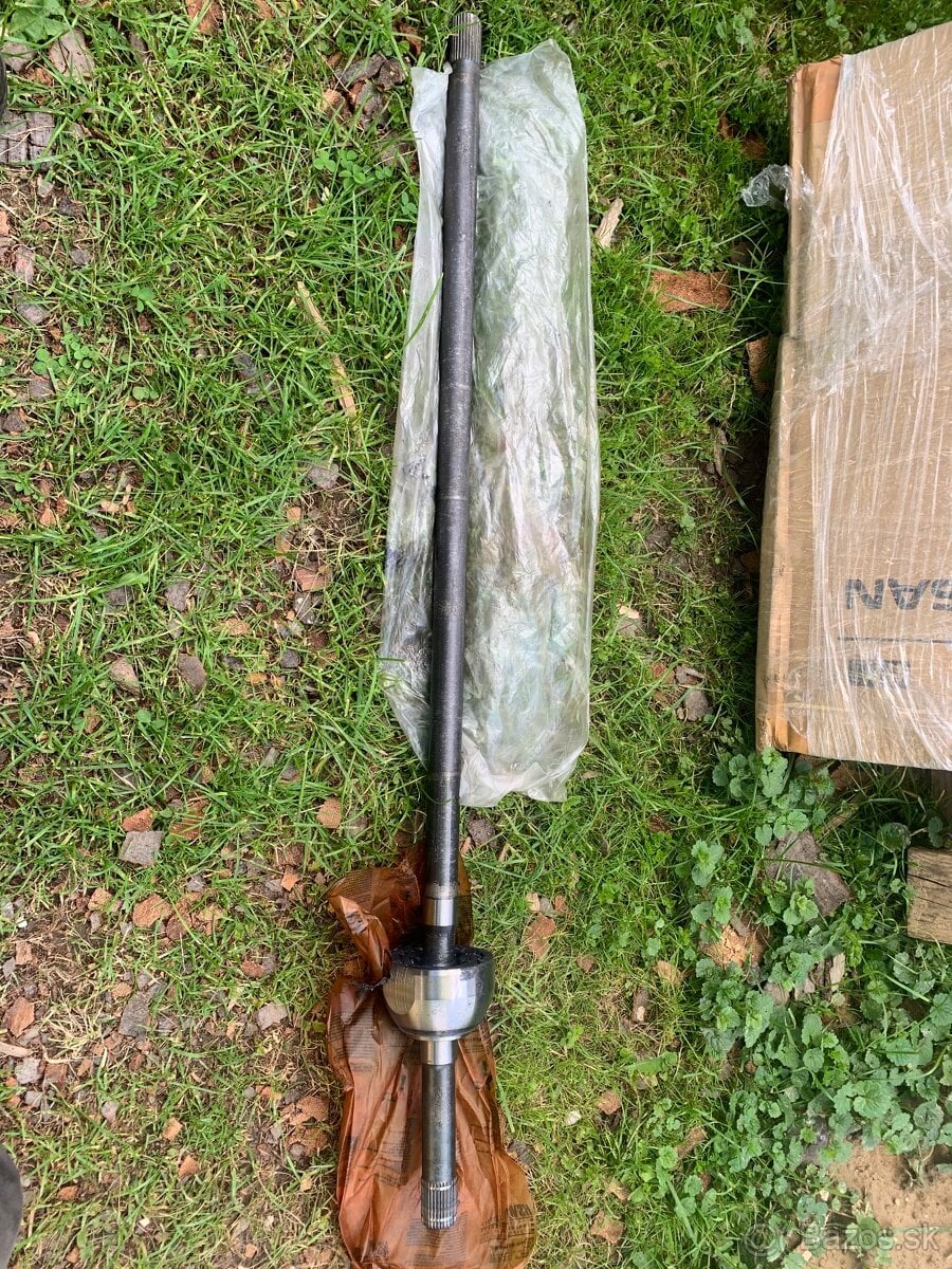 Predná poloos Nissan Patrol GR Y61