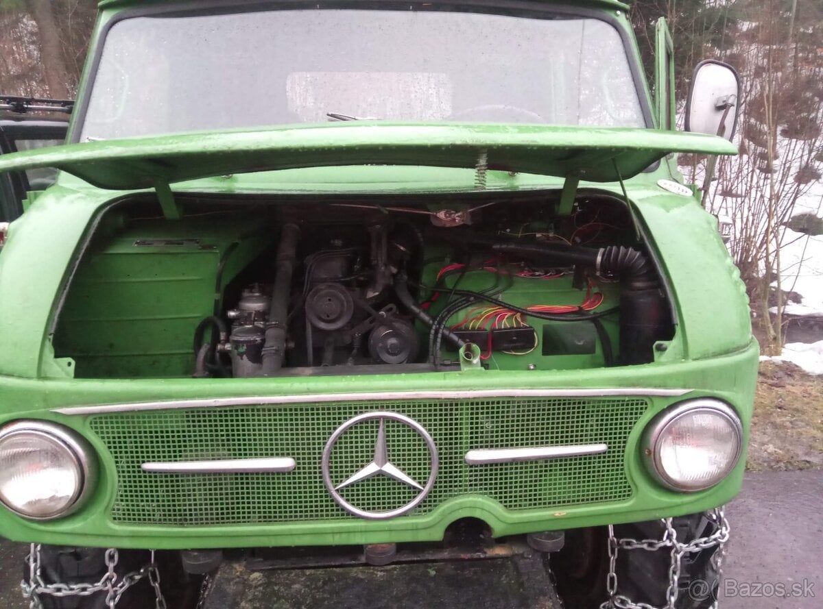 Mercedes Benz Unimog