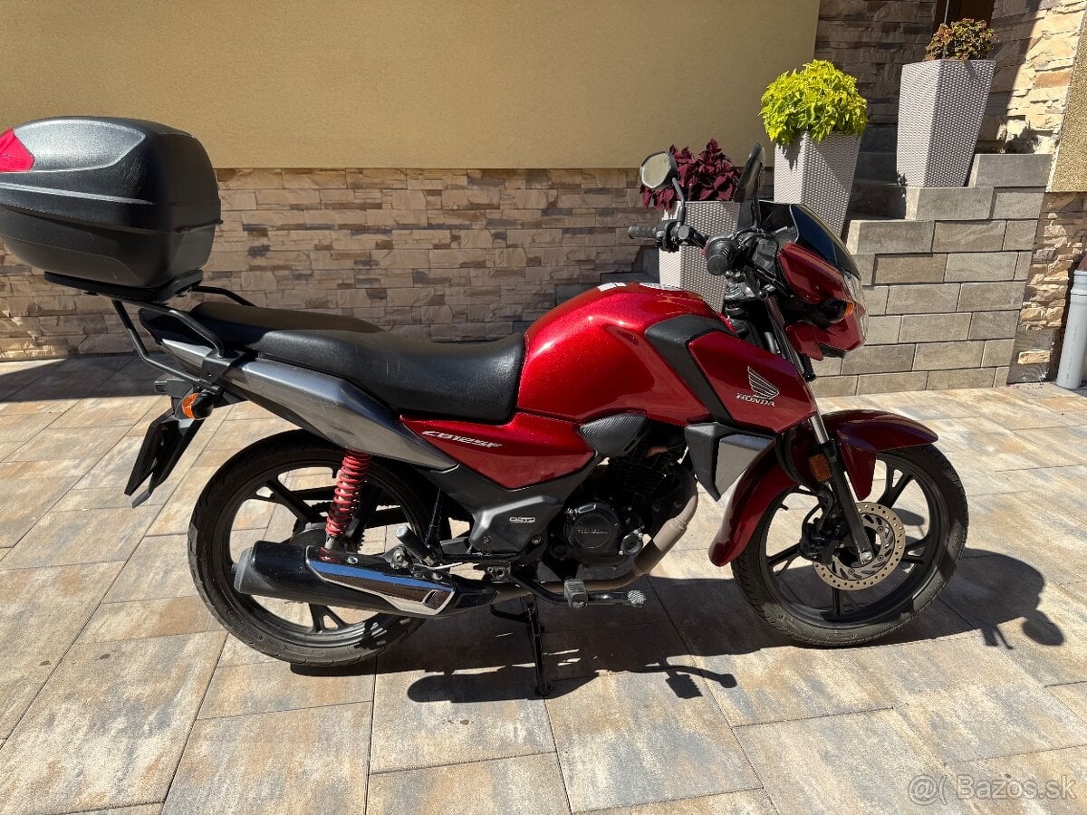 Honda CB125F (2022)