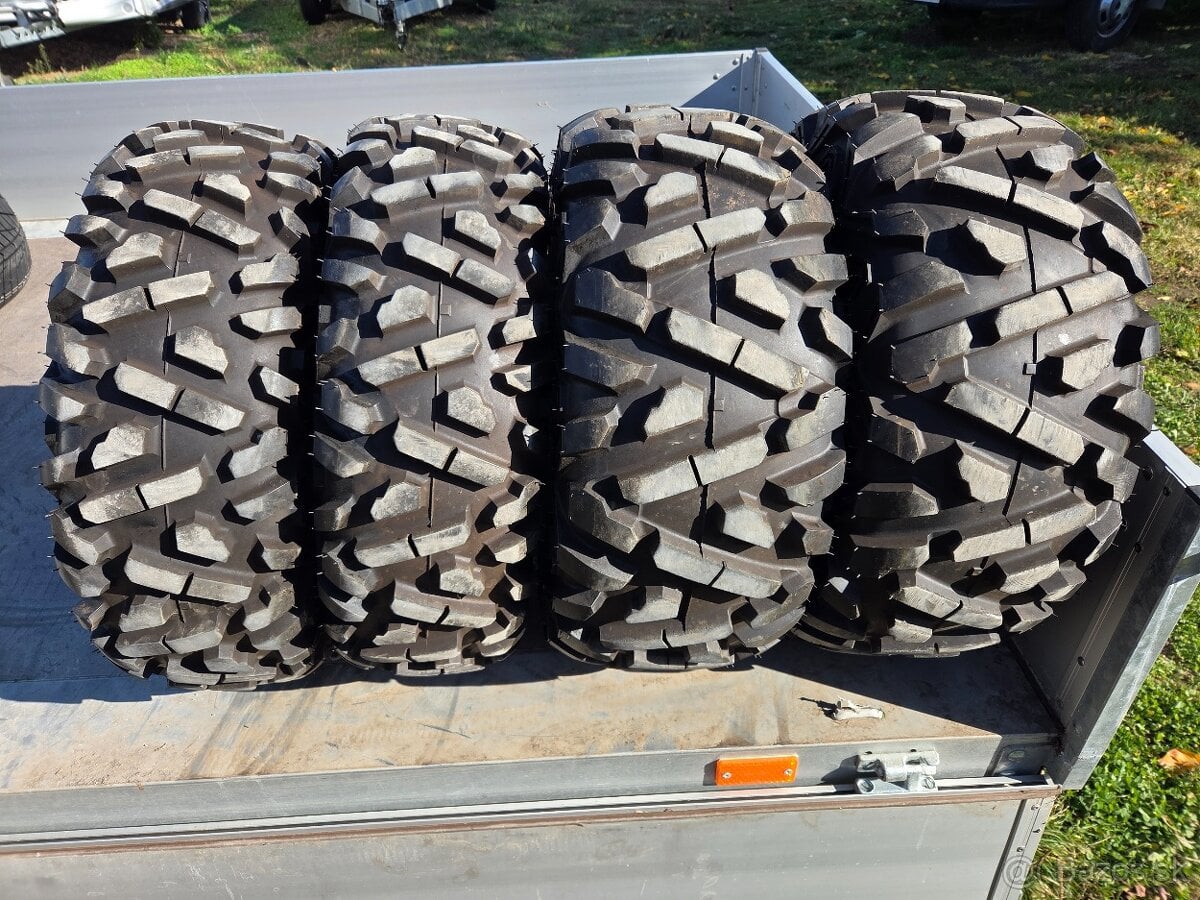 Predám na štvorkolku pneumatiky