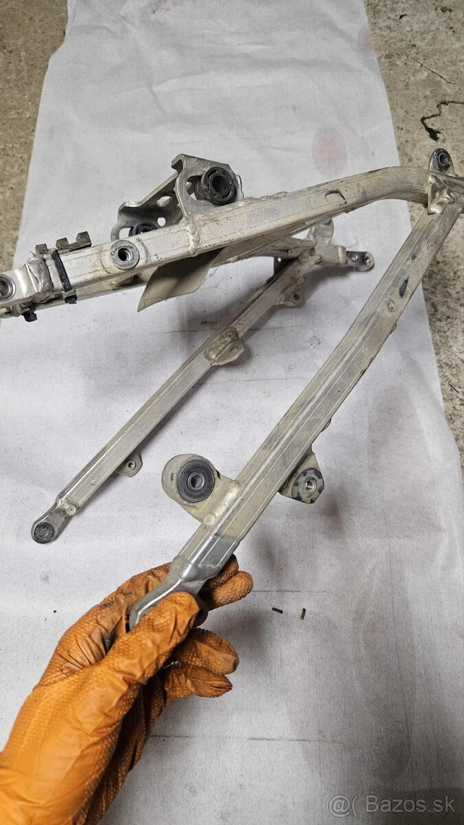 yamaha yz450f 2010 - 2013 podsedlovy ram