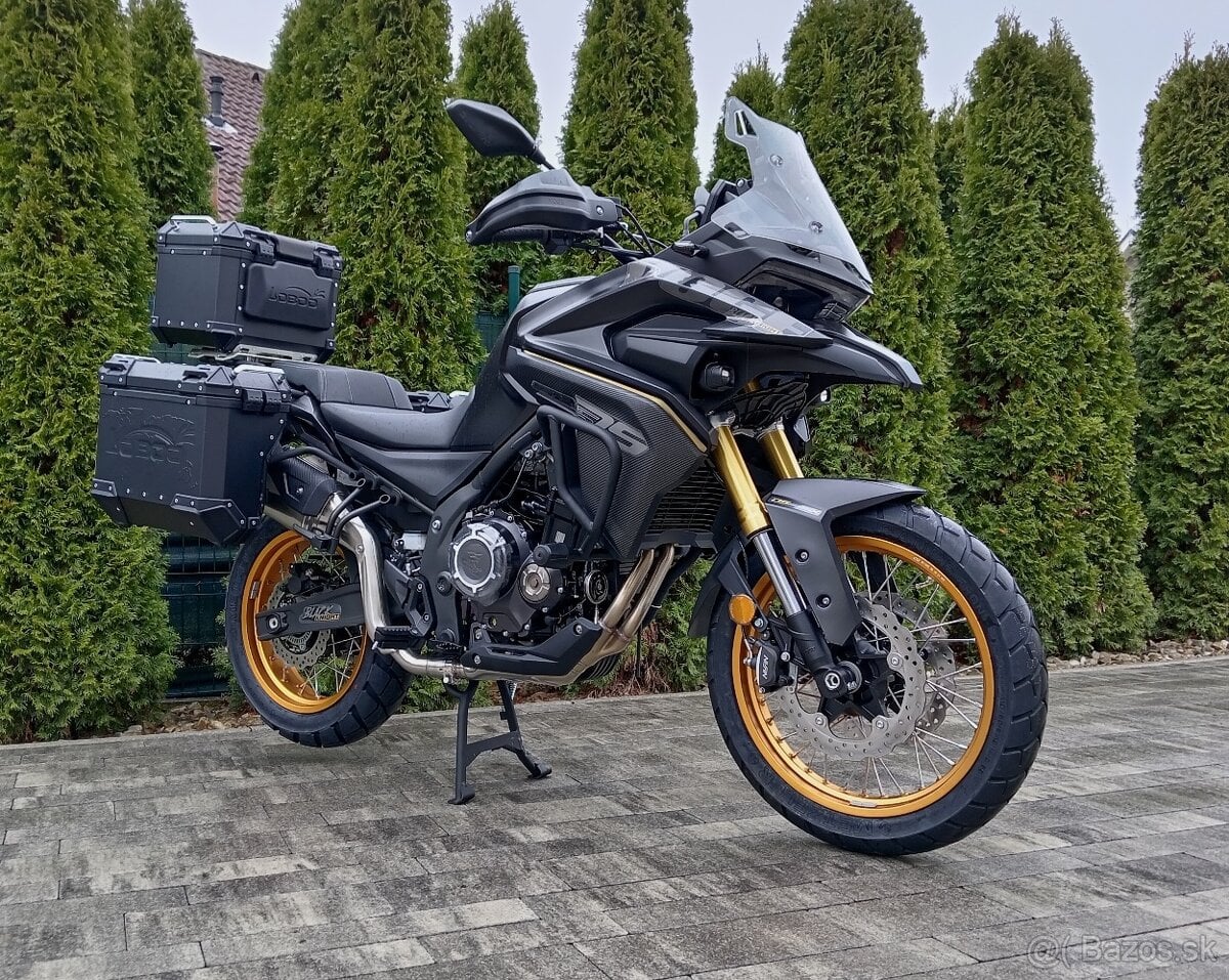 VOGE 525 DSX Touring, čierna Black Knight, EURO 5+