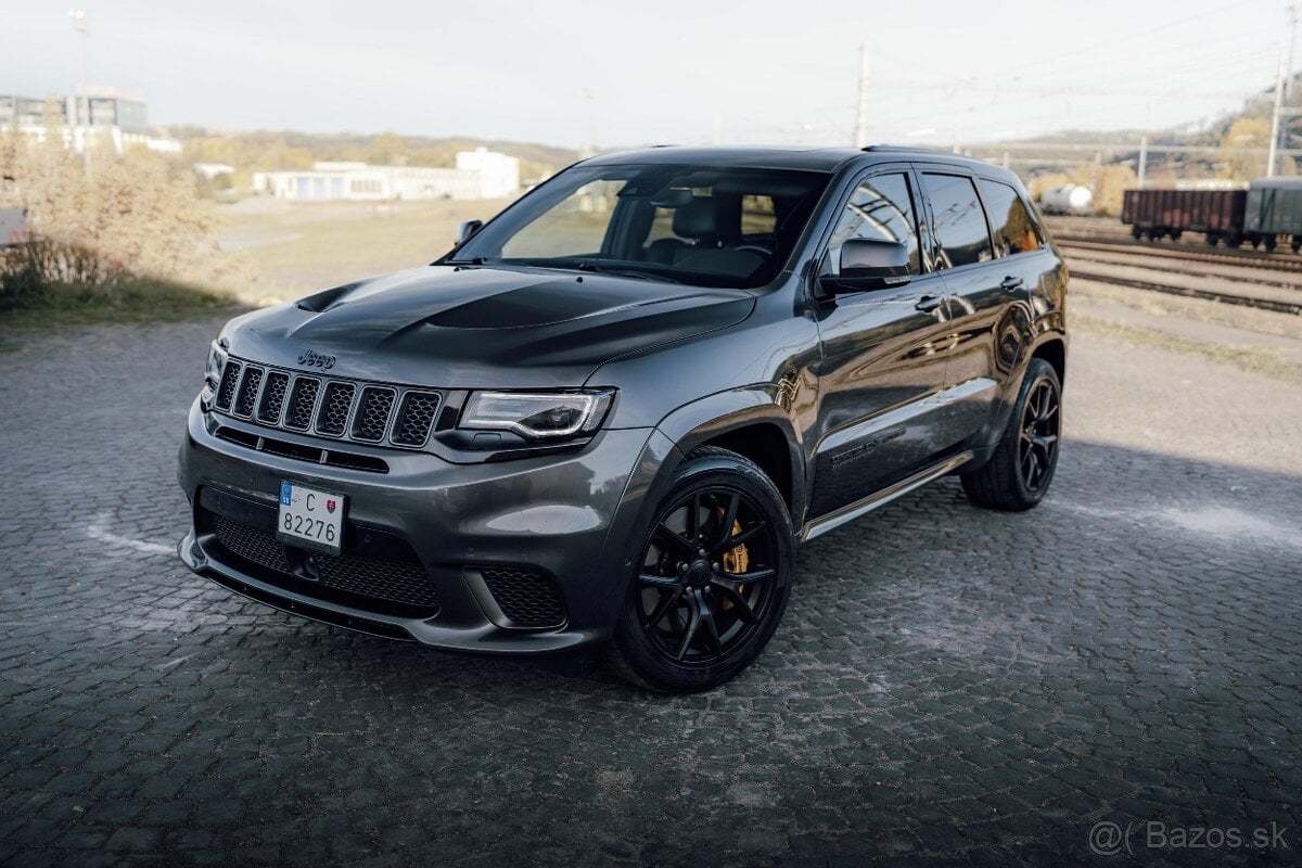 JEEP GRAND CHEROKEE TRACKHAWK 6.2 HEMI V8