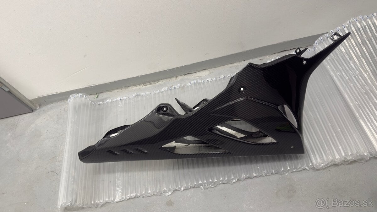 100% carbon kryt BMW S1000RR K67