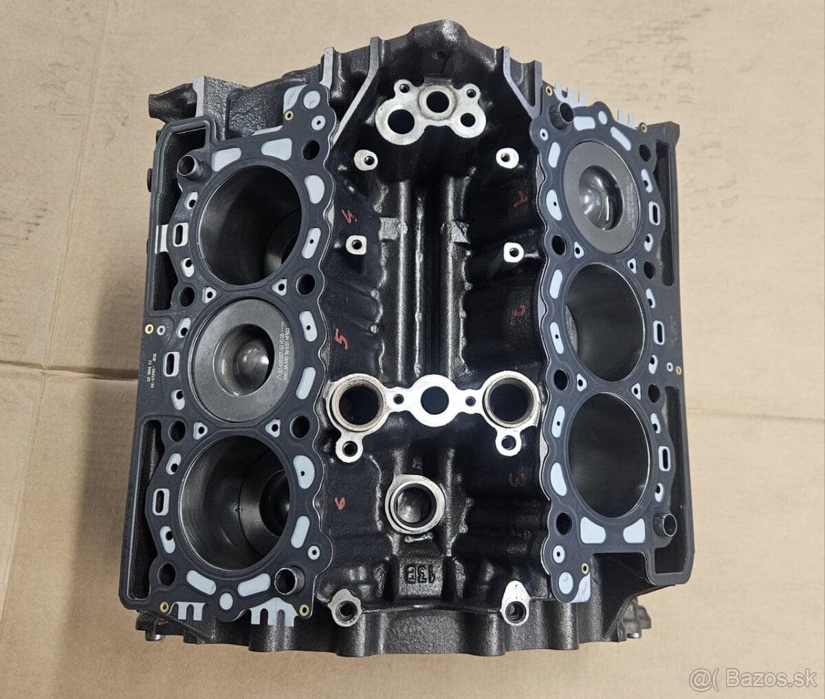 LR038168 – blok motora GEN1 pre motor 3.0 TDV6 / SDV6 (306DT