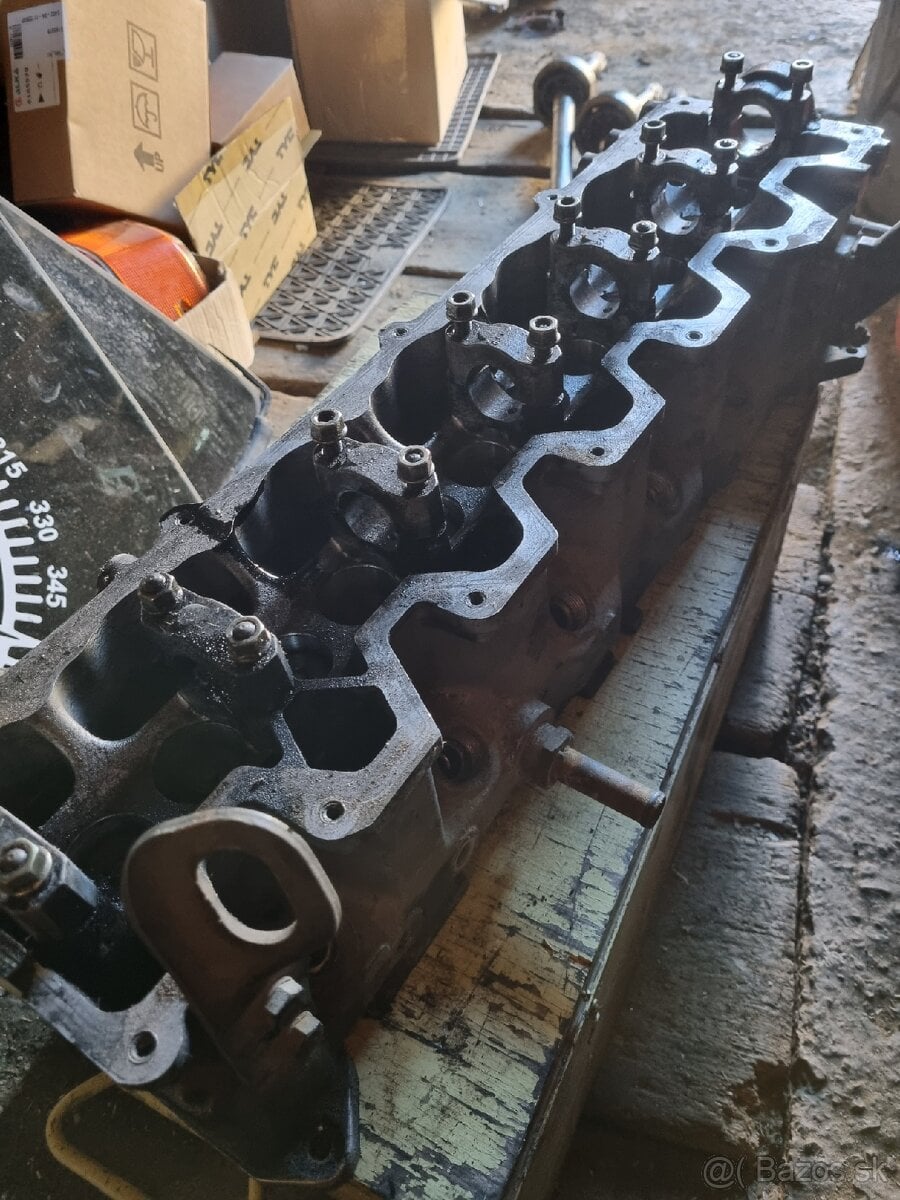 Hlava nissan patrol y60 2,8