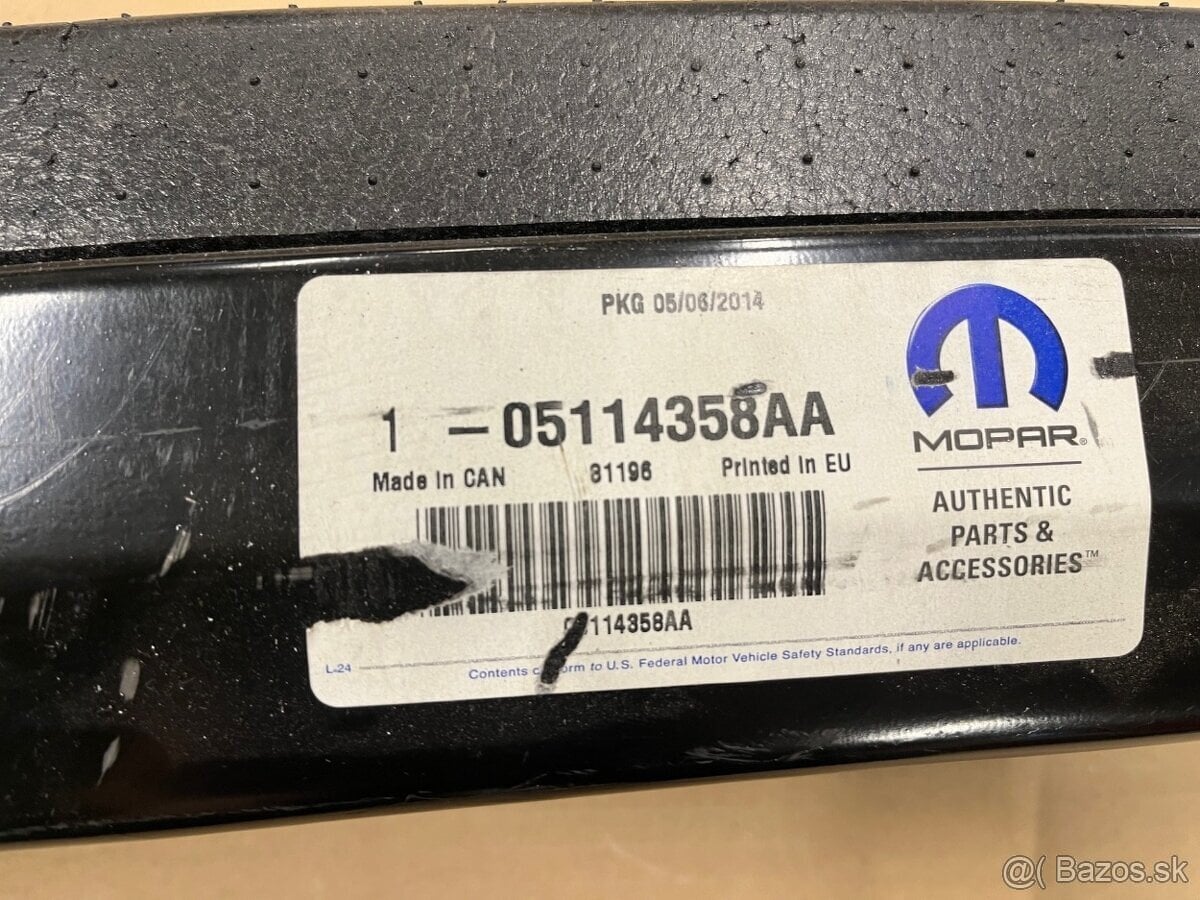 Vyztuhy naraznika Jeep Grand Cherokee, Chrysler Voyager